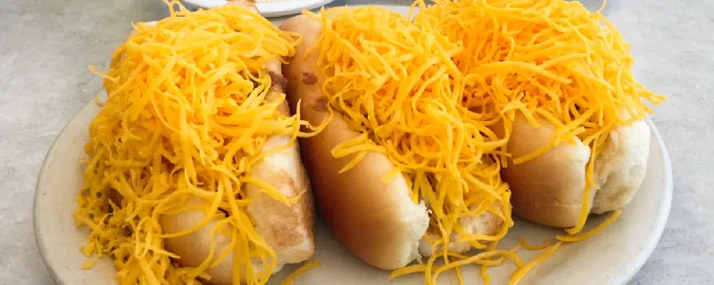 Izzie's Chili Dogs